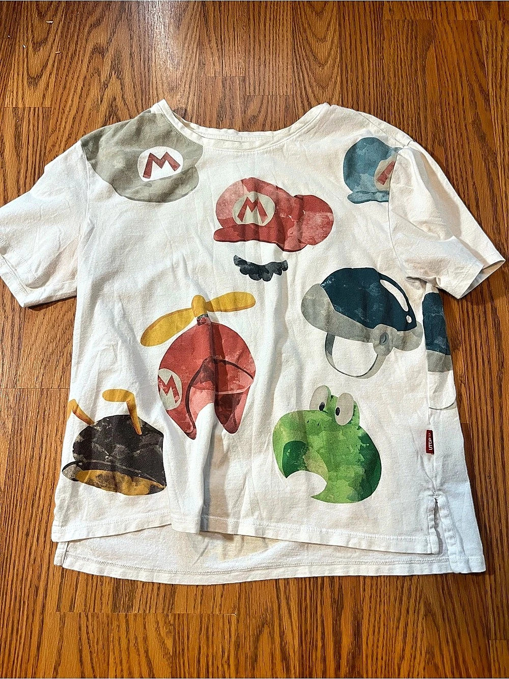 UTGP Nintendo T-Shirt Super Mario Size Small Womens Oversized